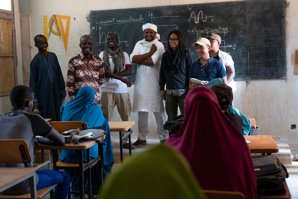 AB 201 donates mattresses to Agadez Mining School
