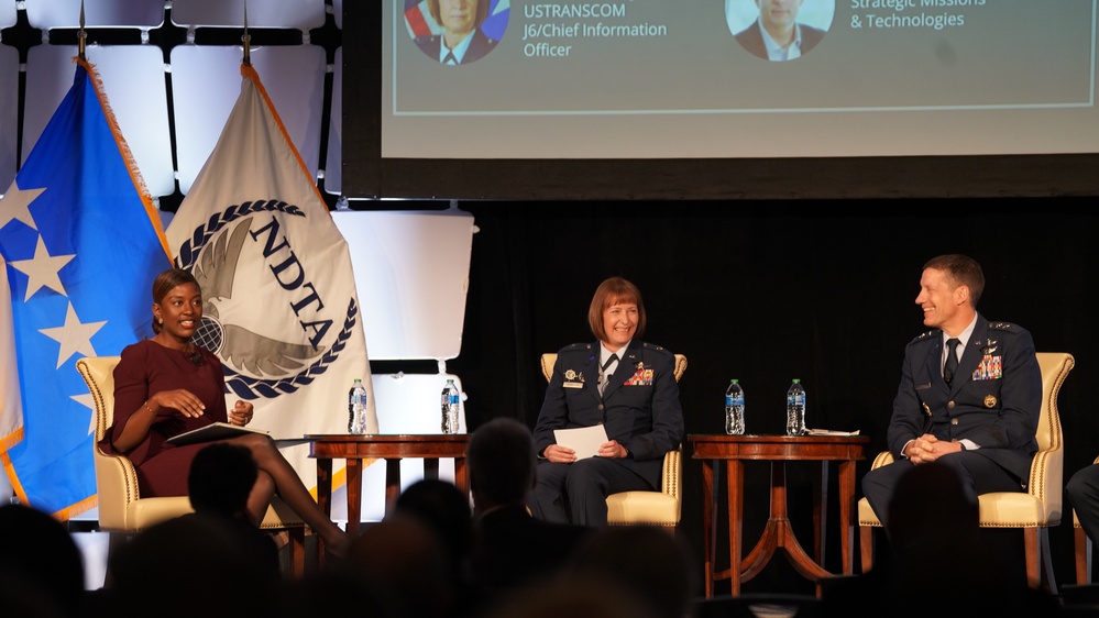 Chiderah Okoye interacts with military cybersecurity leaders at the 2022 National Defense Transportation Association – U.S. Transportation Command (USTRANSCOM) Fall Meeting