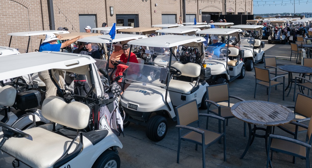 Bay Breeze Golf Course cuts ribbon on new greens