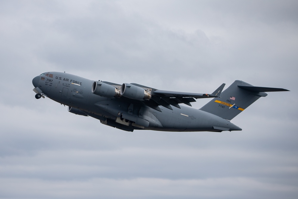 Rolling Thunder 23-1: C-17 transports HIMARS