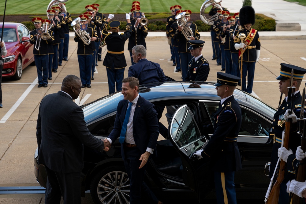 Secretary Austin hosts Estonian Defense Minister Hanno Pevkur