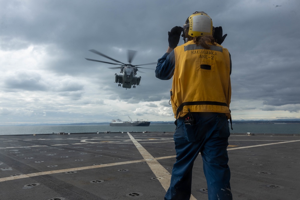 Combat Logistics Regiment 37 supports simulated medical resupply with Marine Heavy Helicopter Squadron 361