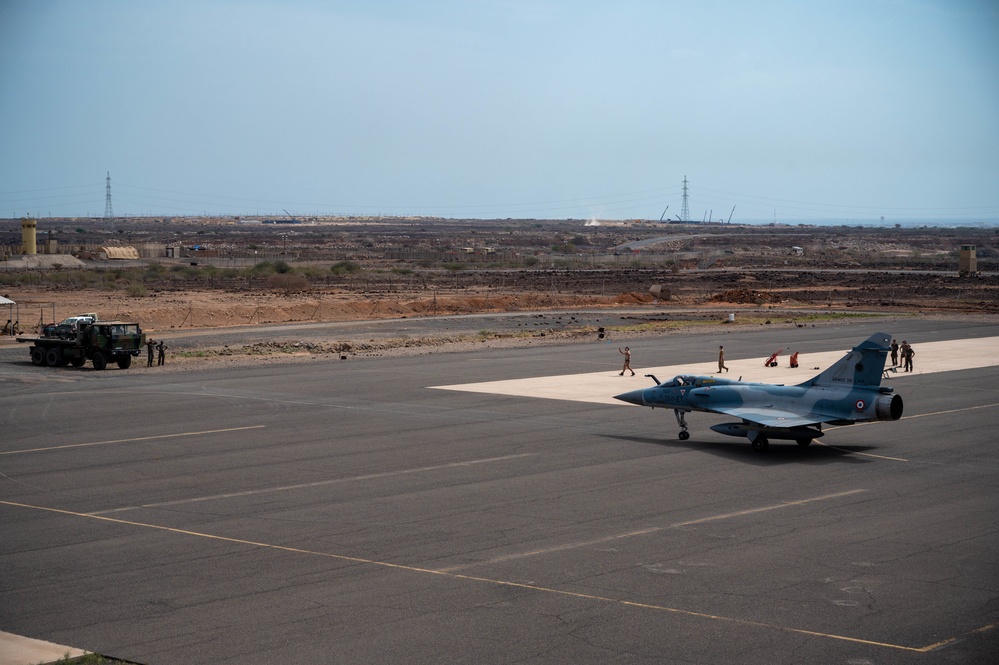 U.S., French emergency landing exercise