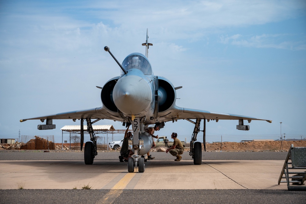 U.S., French emergency landing exercise
