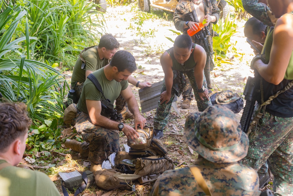 Philippine and U.S. Marines train their casualty response skills during KAMANDAG 6