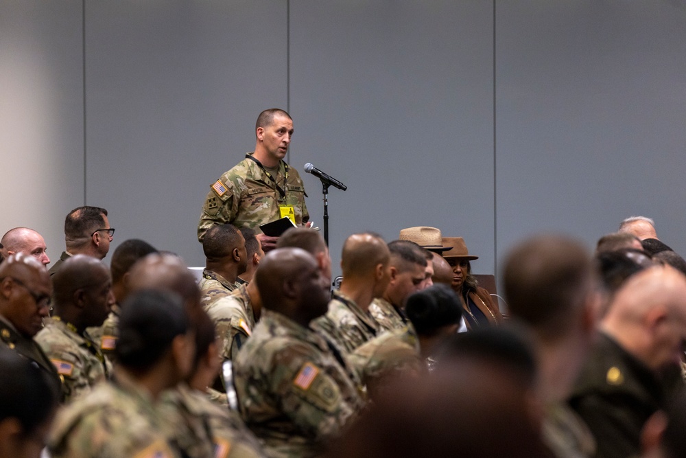 USAREUR-AF leaders brief capabilities at AUSA events