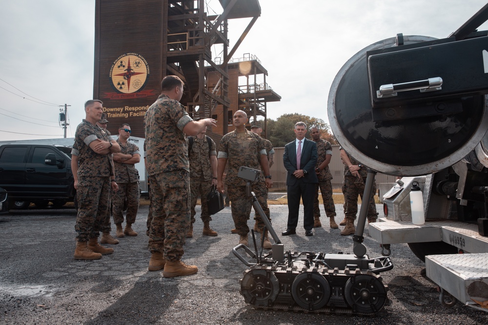 MARFORCOM Commading General visits CBIRF DTRF