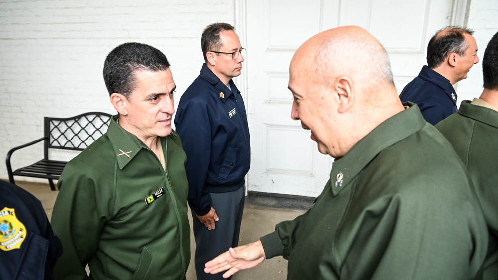 Brazilian Chairman of the Joint Chiefs of Staff Visits the IADC