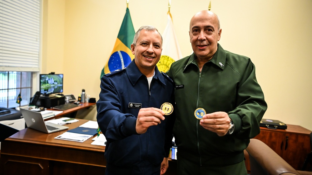 Brazilian Chairman of the Joint Chiefs of Staff Visits the IADC