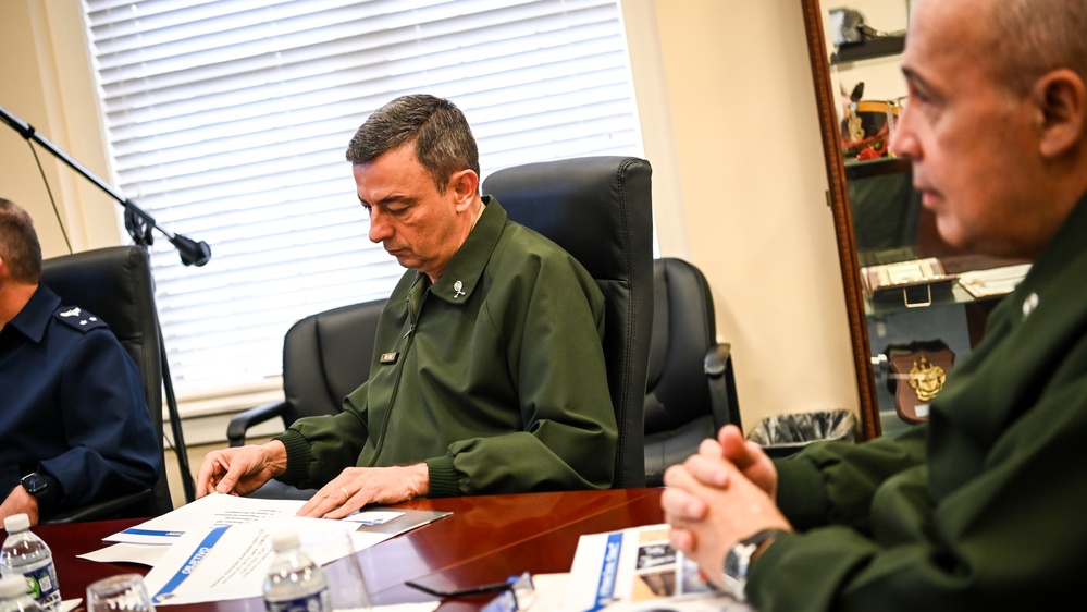 Brazilian Chairman of the Joint Chiefs of Staff Visits the IADC