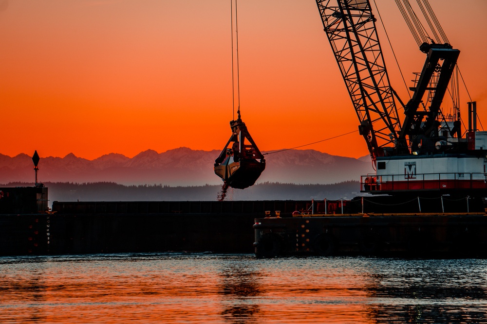 Army Corps will begin two-month dredging operations at Everett Harbor, Snohomish River, Dec. 18