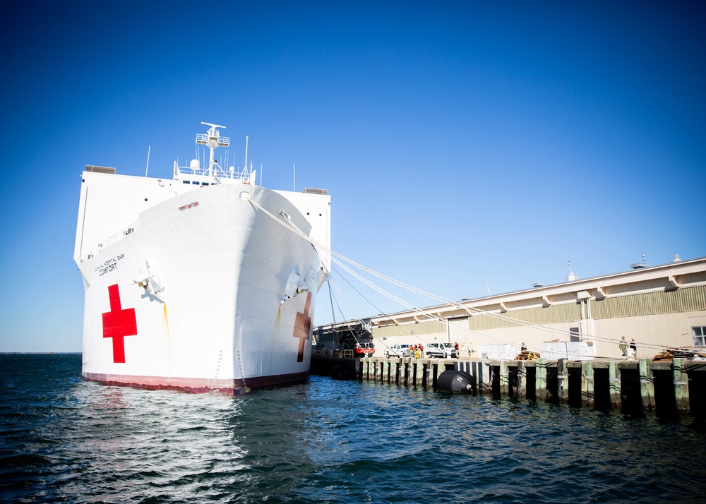 USNS Comfort Departure
