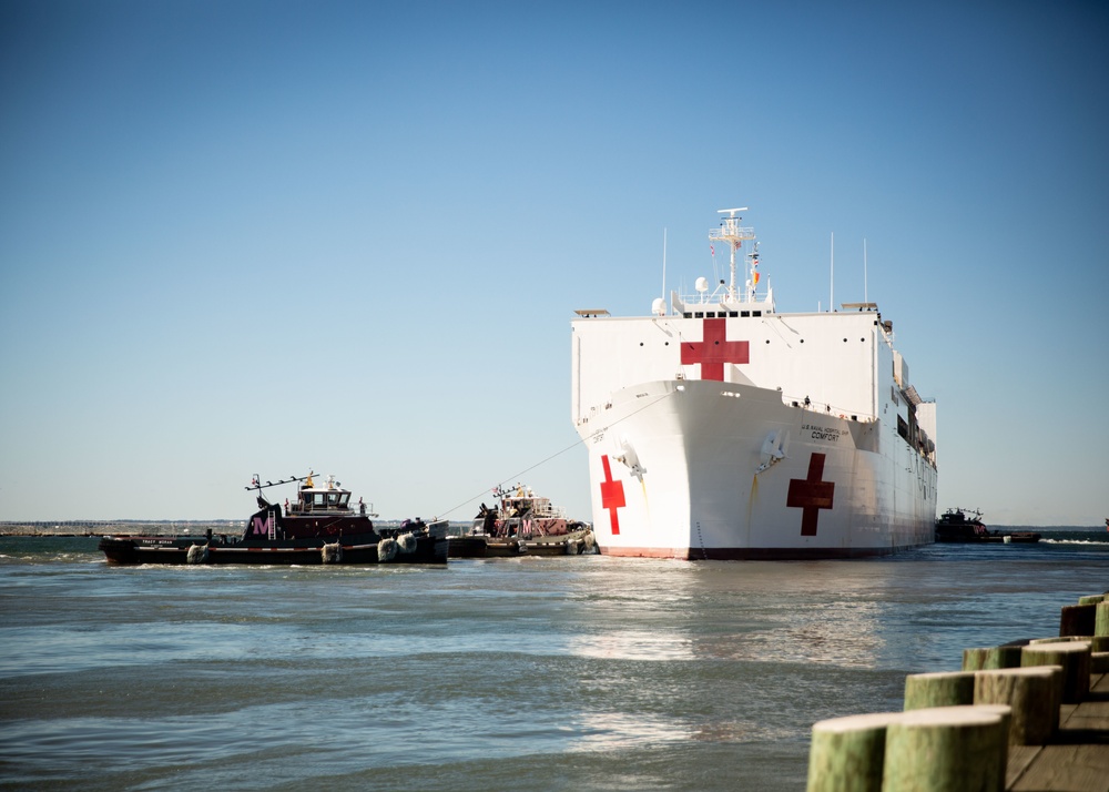 USNS Comfort Departure