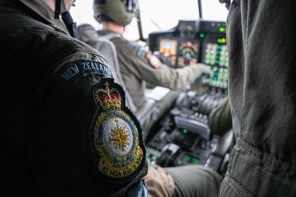 Royal New Zealand Air Force visits Missouri to learn C-130 tactics