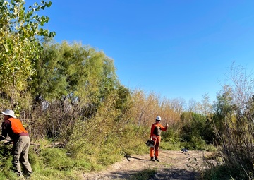 Volunteers turn out to observe National Public Lands Day and help improve USACE-Albuquerque District lakes