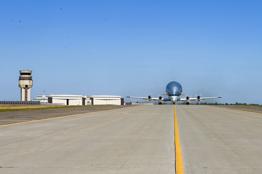 Super Guppy Lands at Tinker