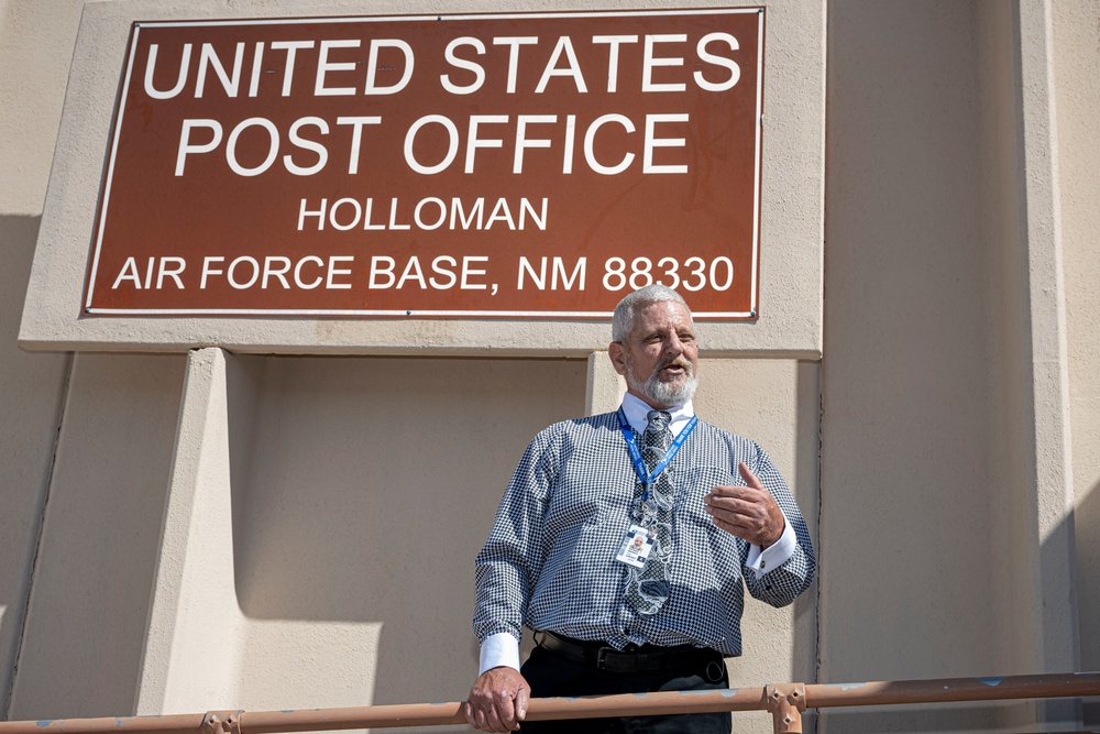New Holloman postmaster sworn in