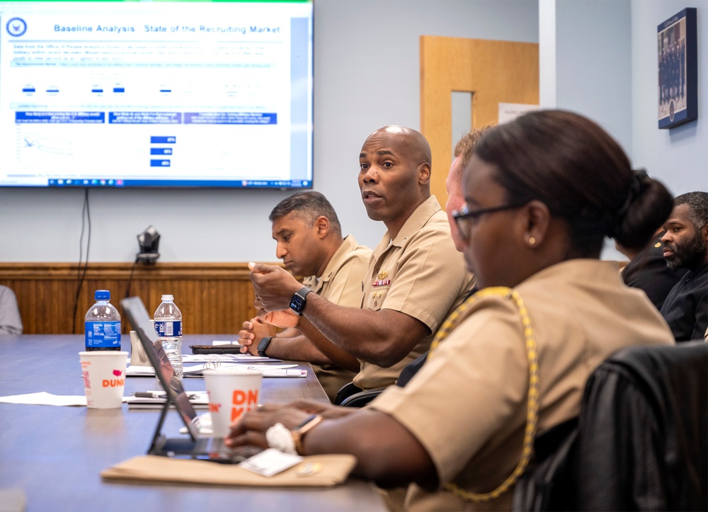 RDML Walker, CNRC, visits NTAG Philadelphia