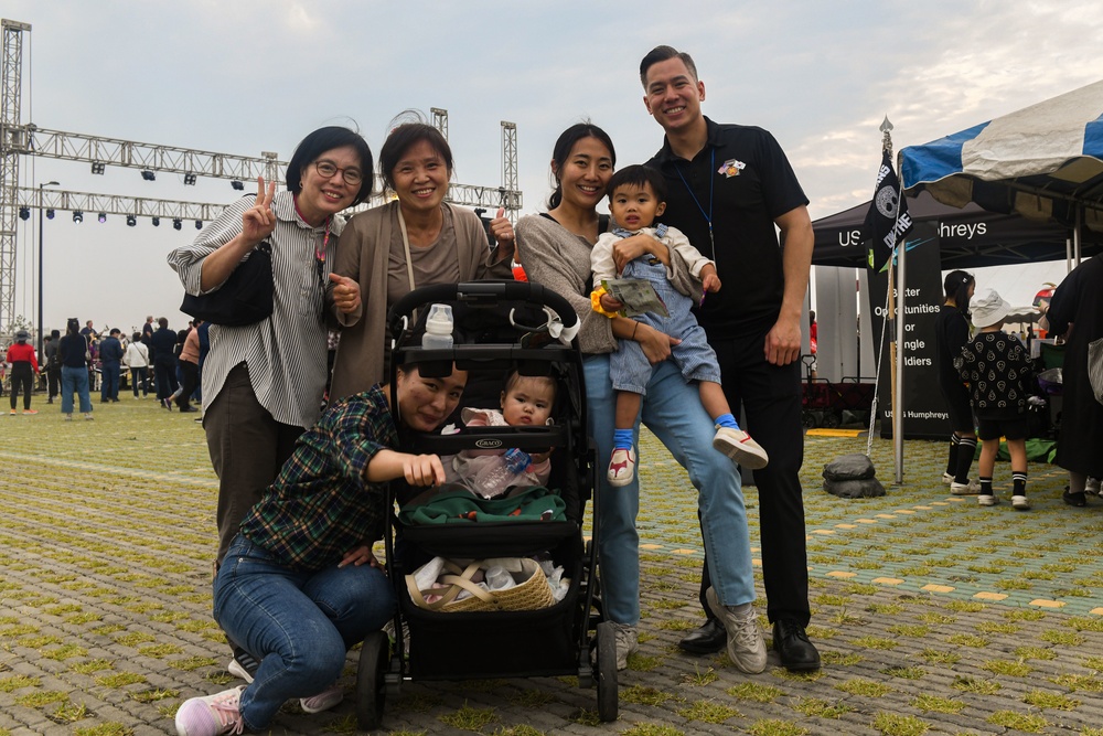 Humphreys,Pyeongtaek: two communities share one heart beat