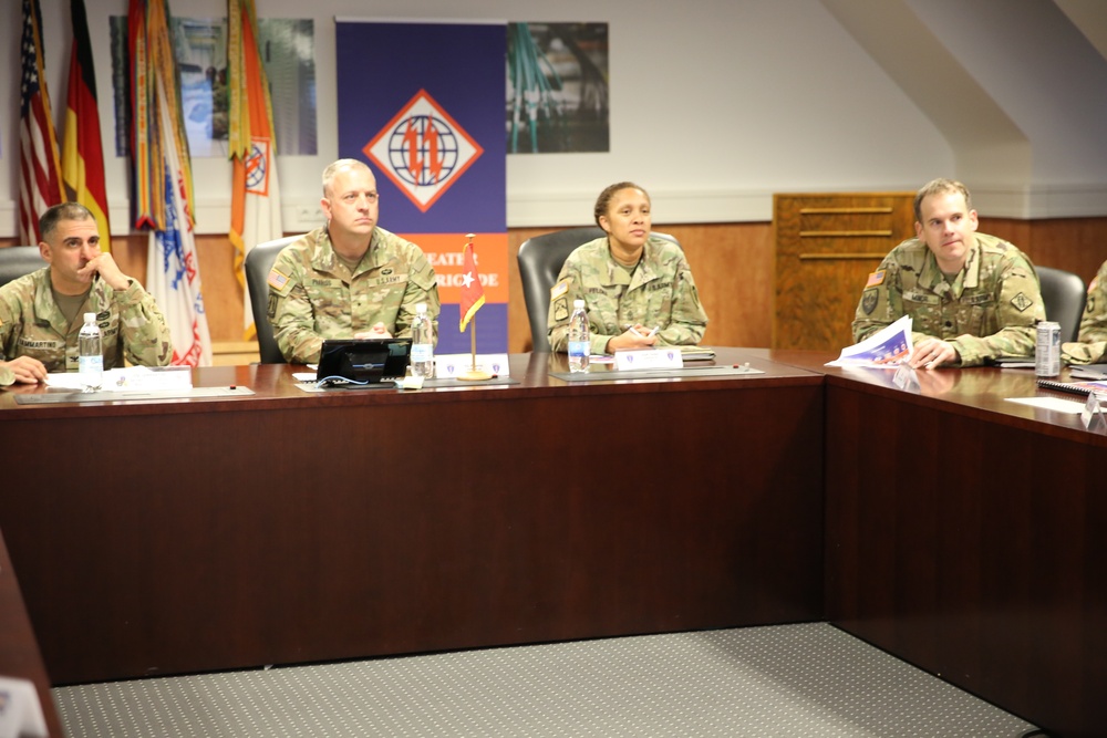 USAREUR-AF G6 visits 2d TSB