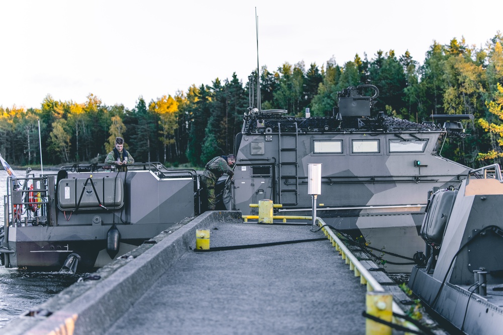 Littoral Engineer Reconnaissance Team arrives in Finland