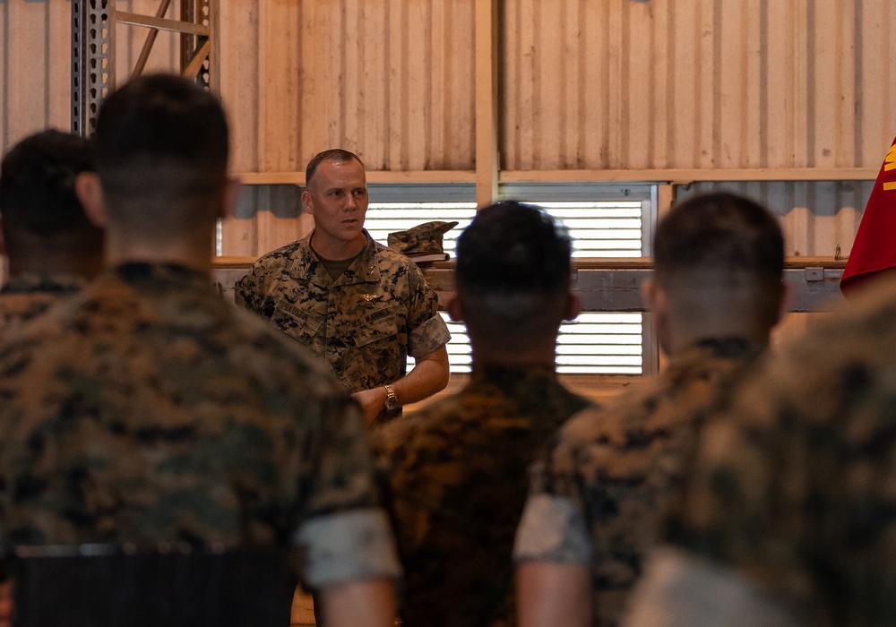 Maj. Gen. Austin visits MCAS Iwakuni