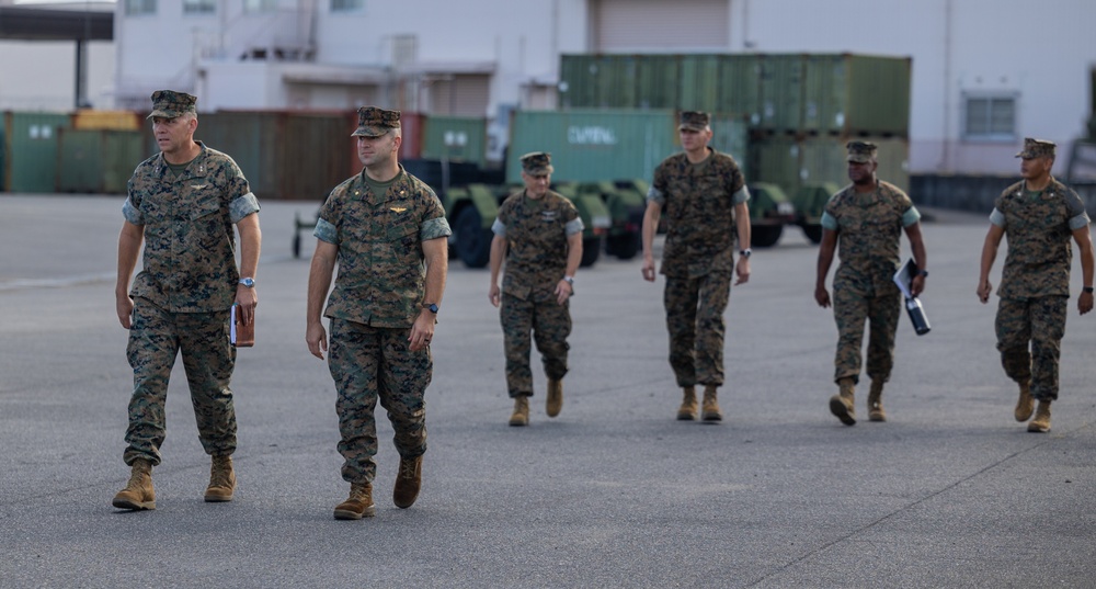 Maj. Gen. Austin visits MCAS Iwakuni