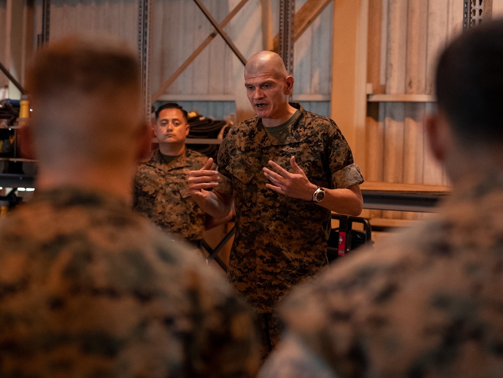 Maj. Gen. Austin visits MCAS Iwakuni