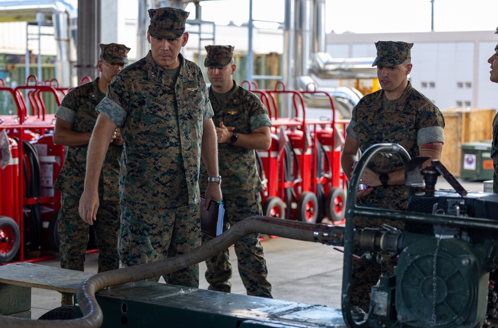 Maj. Gen. Austin visits MCAS Iwakuni