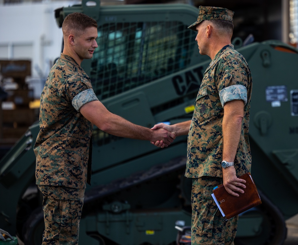 Maj. Gen. Austin visits MCAS Iwakuni