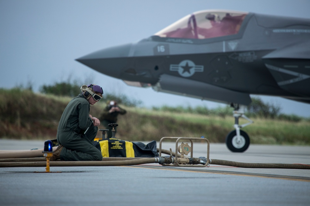 VMFA-242 Prepares for the MEU