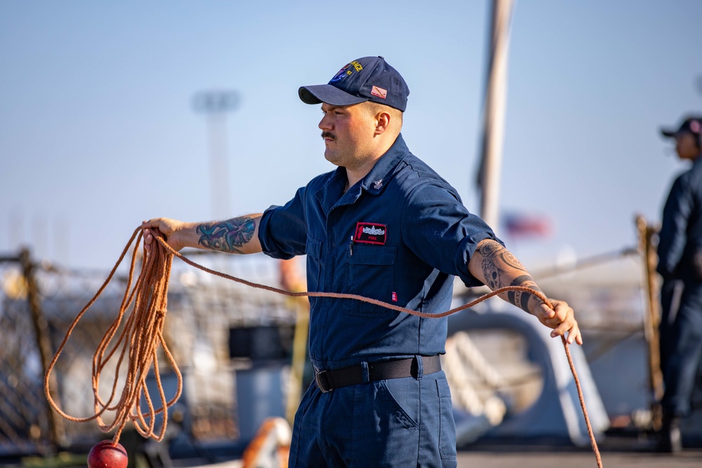 USS Ramage Arrives at Naval Station Mayport