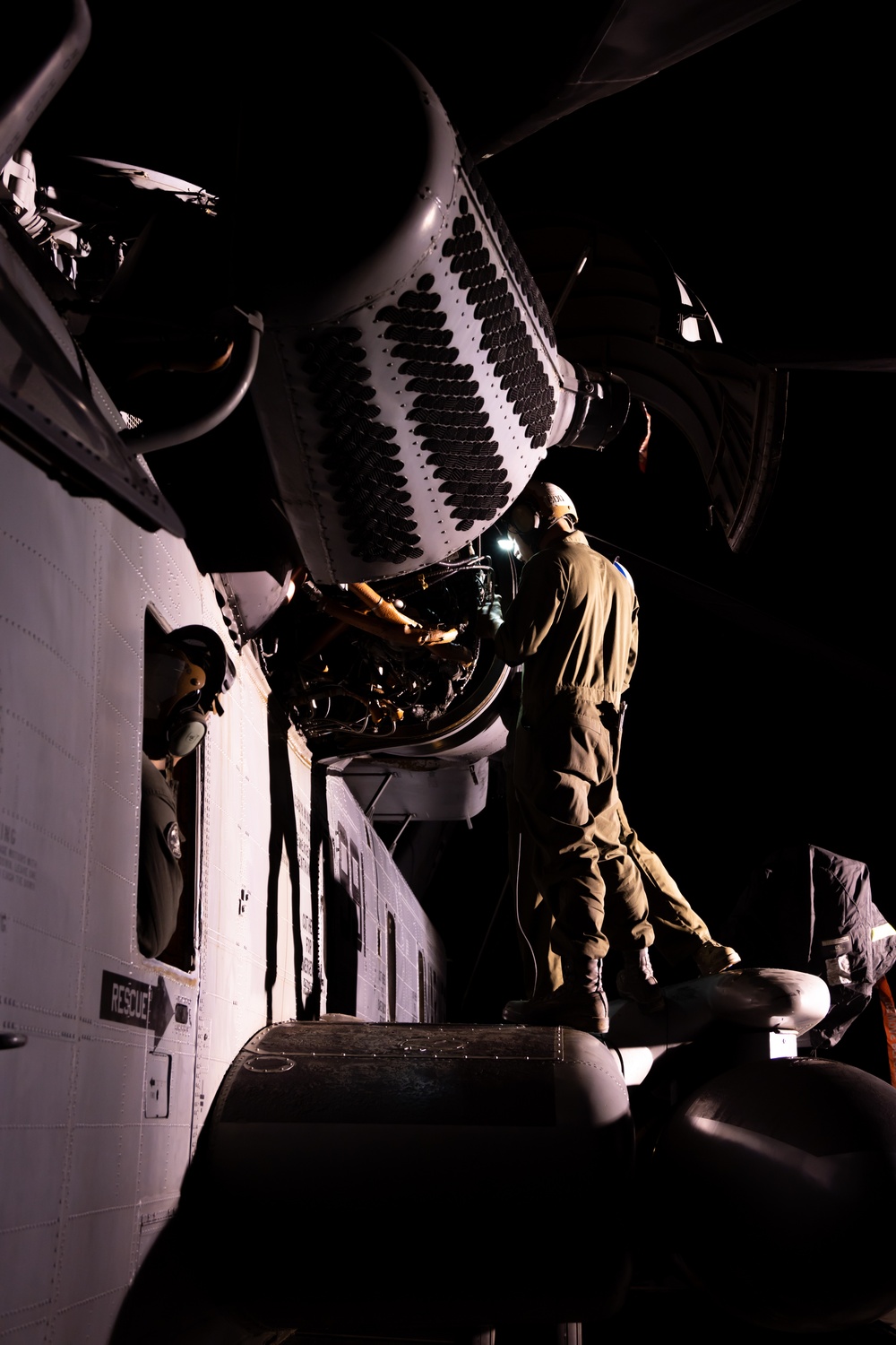 HMH-462 Conducts Mountain Training Exercise 1-23