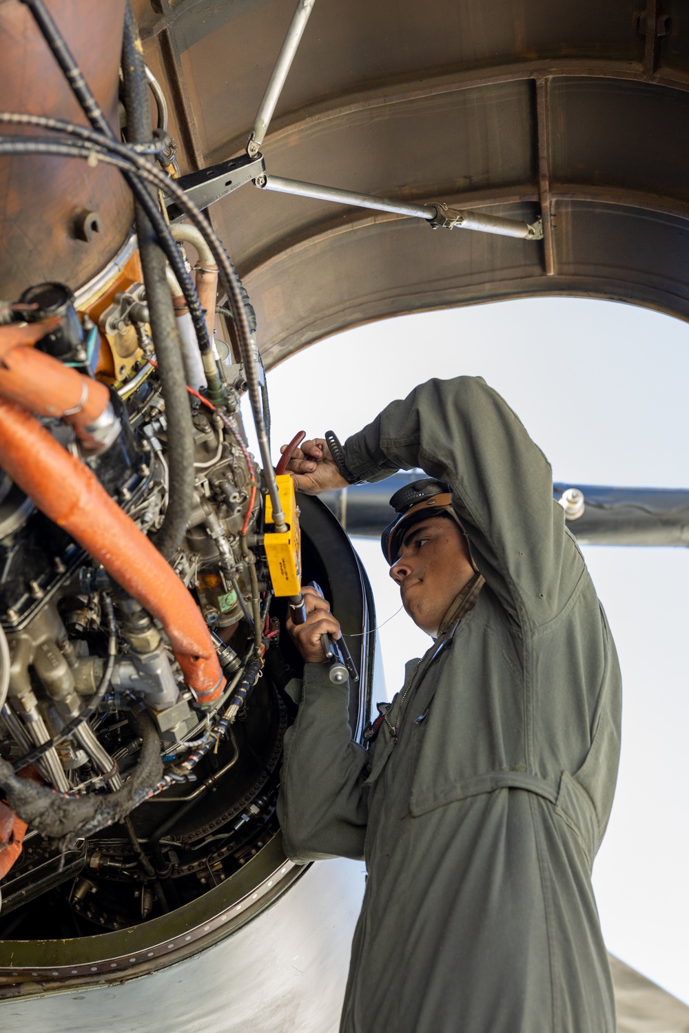 HMH-462 Conducts Mountain Training Exercise 1-23