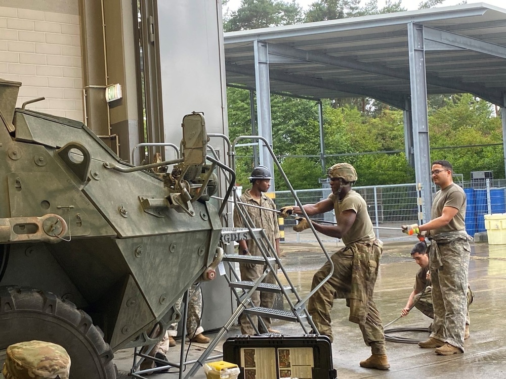 Air Defenders get hands on maintenance training with their new M-SHORADS