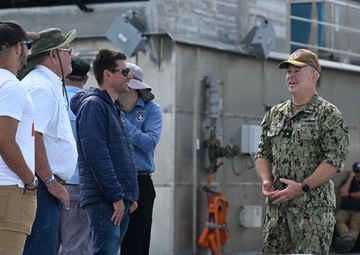 4th Fleet Reserve Commander Visits USNS Burlington for FLEX