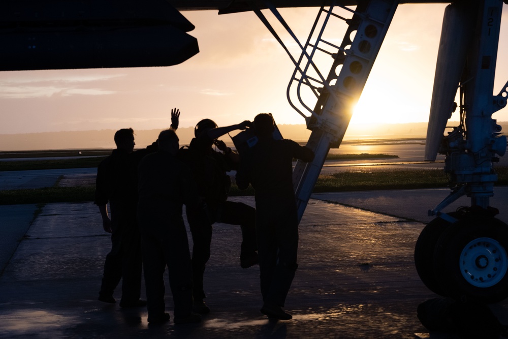 28th Bomb Wing B-1B Lancers arrive at Andersen Air Force Base