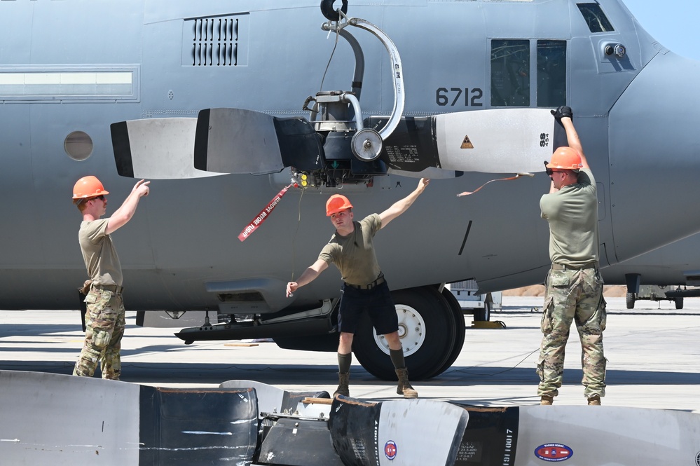 Airmen from 75th EAS replace C-130H props