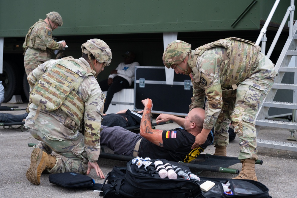 172nd Soldiers Gives First Aid