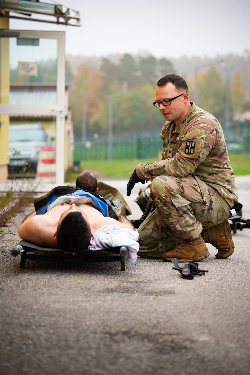 172nd IBCT Soldiers Give First Aid