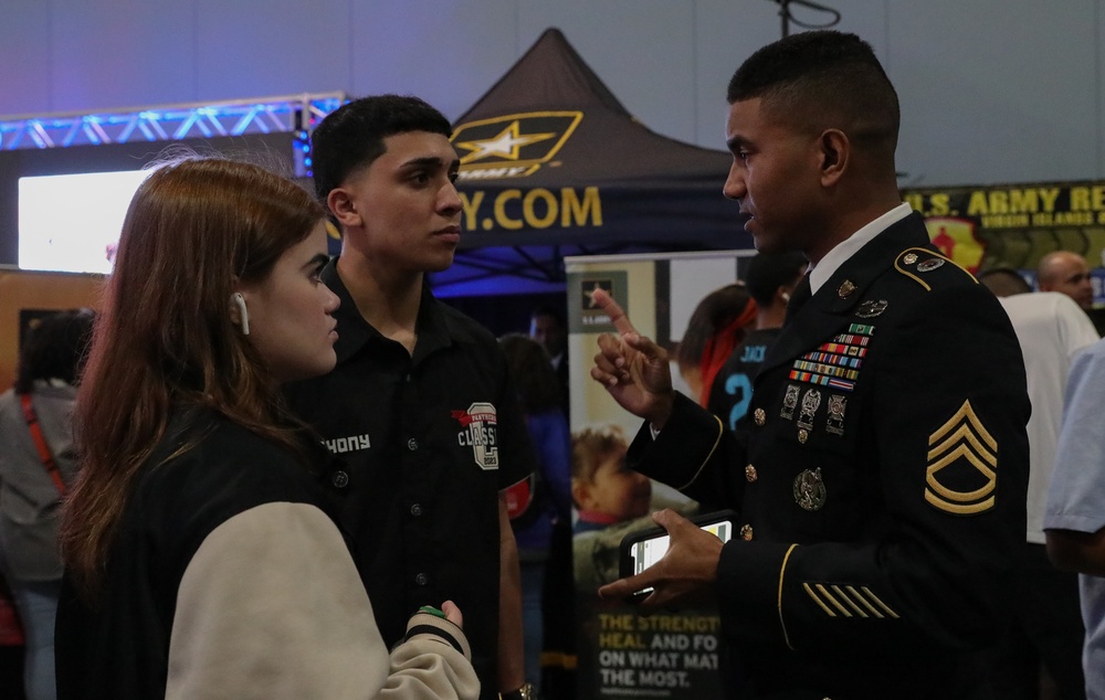 U.S. Army Reserve in Puerto Rico joins USAREC in recruiting efforts