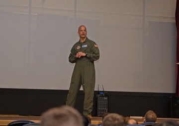 55th OG commander conducts first visit with Team Recon