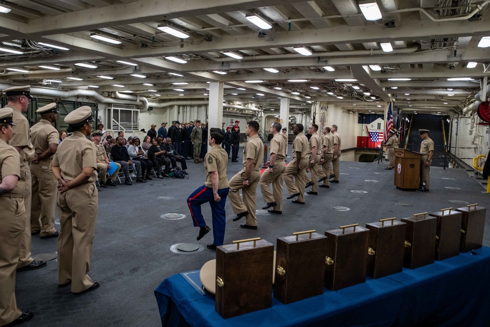 Newest chief petty officers don anchors