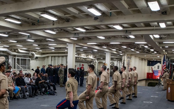 Newest chief petty officers don anchors