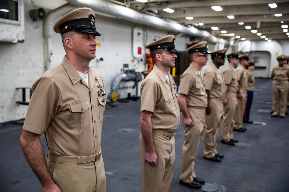 Newest chief petty officers don anchors