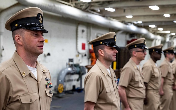 Newest chief petty officers don anchors