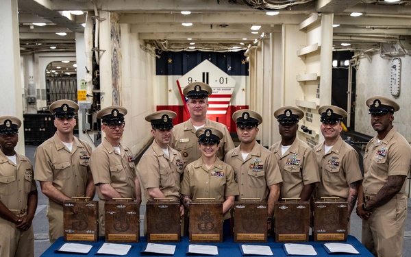 Newest chief petty officers don anchors