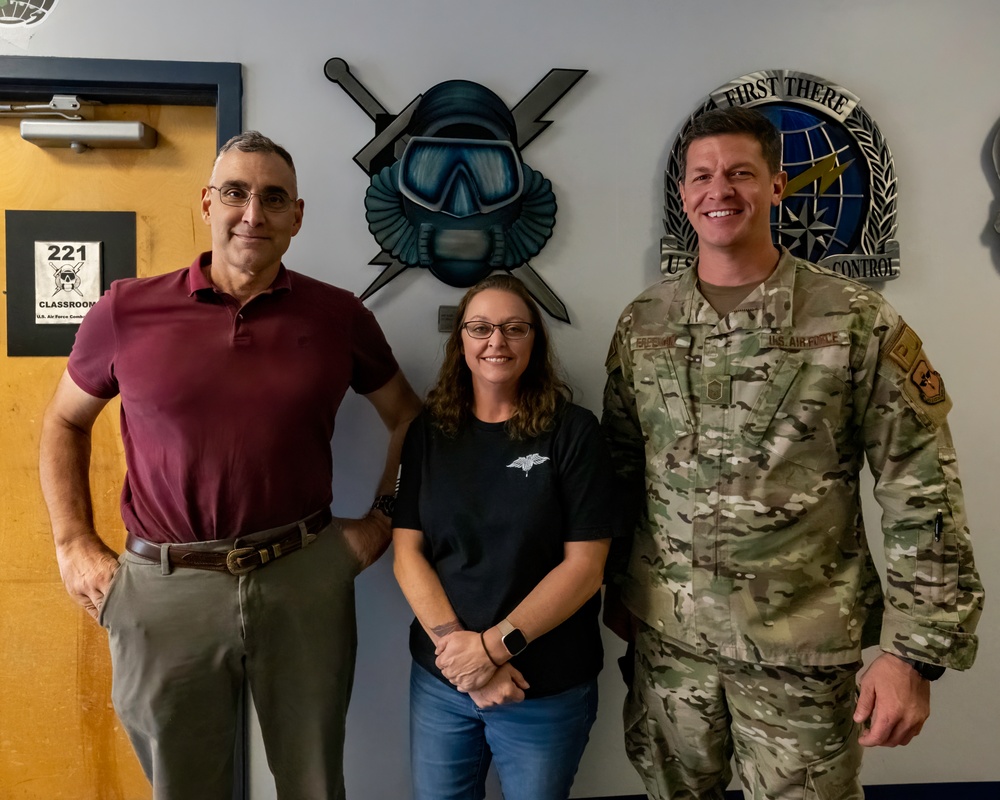 Air Force Combat Dive Supervisor and Diver pins unveiled at graduation