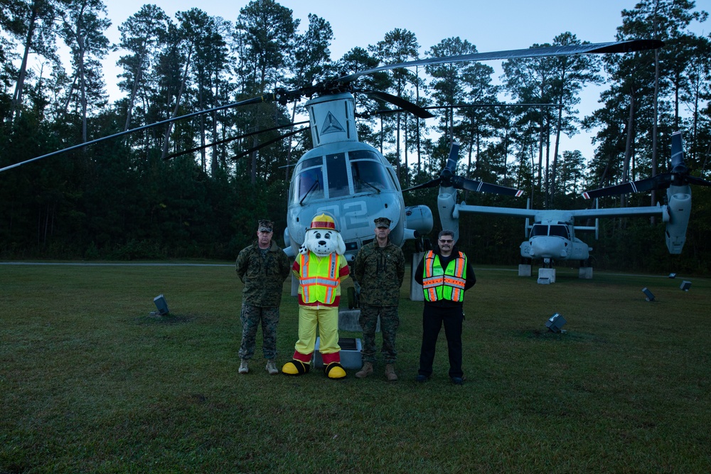 Sparky gate visit on MCAS New River