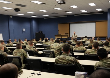 Oklahoma native, Medal of Honor recipient talks to Fort Sill Soldiers